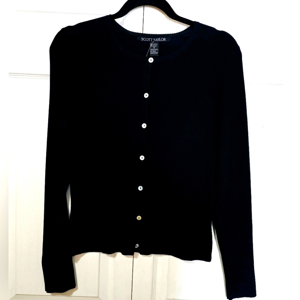 SCOTT TAYLOR Women's Size Medium Solid Black Thin Button Down Cardigan Sweater
